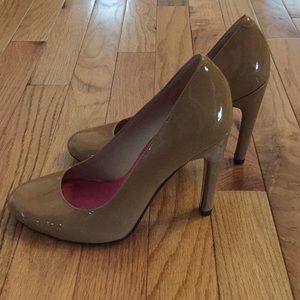 Kors Patent Leather Round Toe Heels - size 5.5.